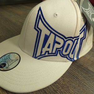 Tapout hat